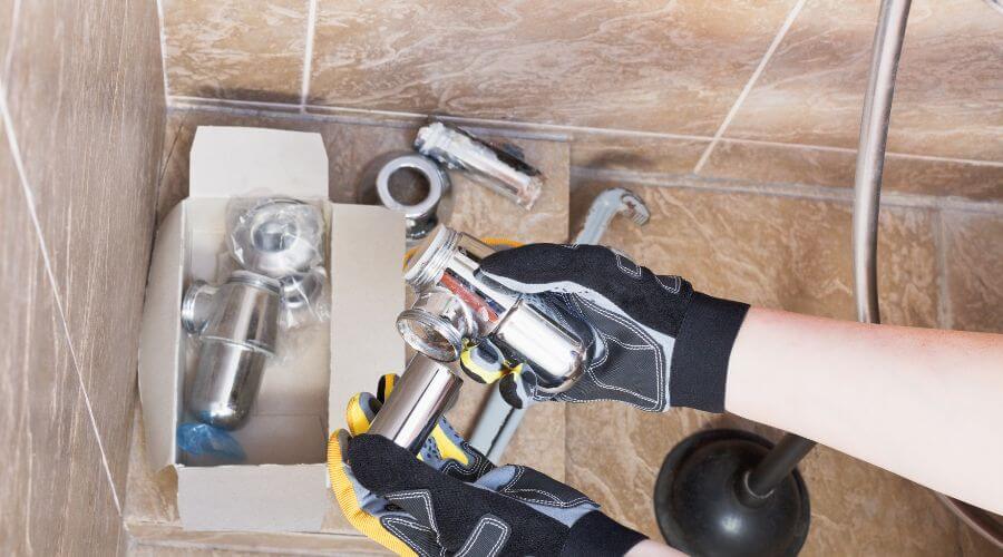 Professional gutter cleaning in Bricelyn, MN